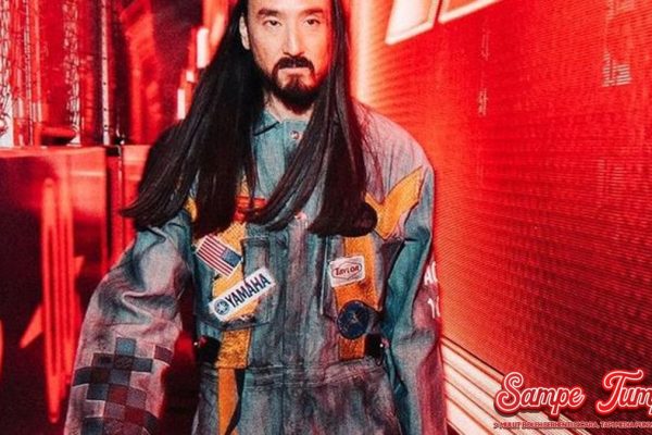 DWP 2024 Ditutup Meriah dengan Ritual Kue Ala Steve Aoki! DWP 2024 Ditutup Meriah dengan Ritual Kue Ala Steve Aoki!