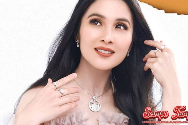 Perjalanan Hidup Sandra Dewi: Inspiratif dan Mengharukan! Perjalanan Hidup Sandra Dewi: Inspiratif dan Mengharukan!