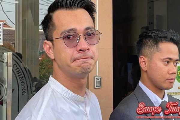 Eza Gionino Kangen Anak2 di Tepi Proses Cerai