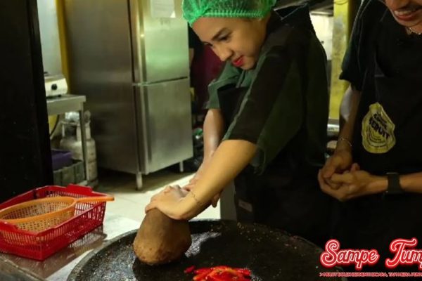Sambel Pedas 2 Hati Azia Riza Ikut Tersayat Halus