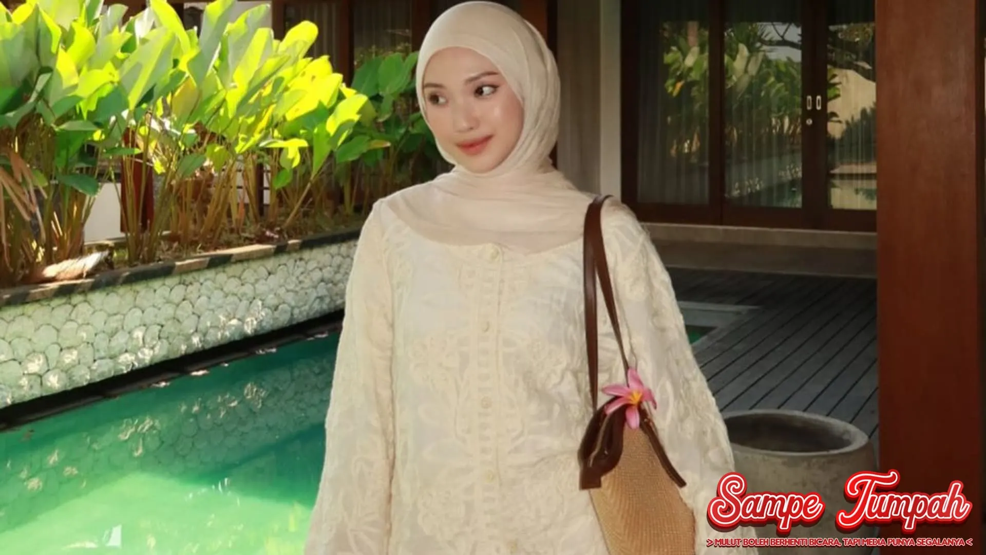 Julia Prastini Diduga Selingkuh, 4 Misteri Terkuak