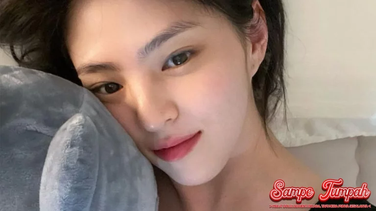 Han So Hee Curi Hati Pesona Bare Face di 5 Pemotretan!